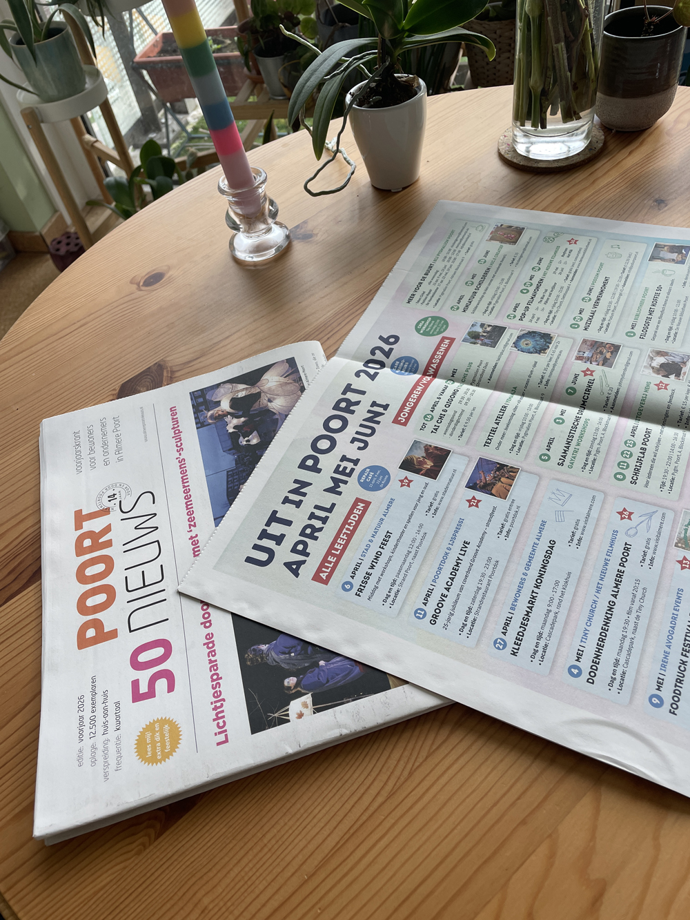 PoortNieuws kalender op tafel